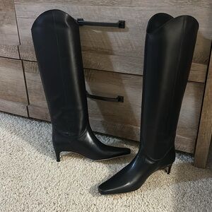 NEVER WORN STAUD WALLY BOOTS